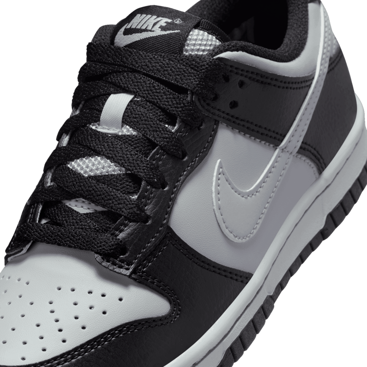 Nike Dunk Low (GS) Angle 4