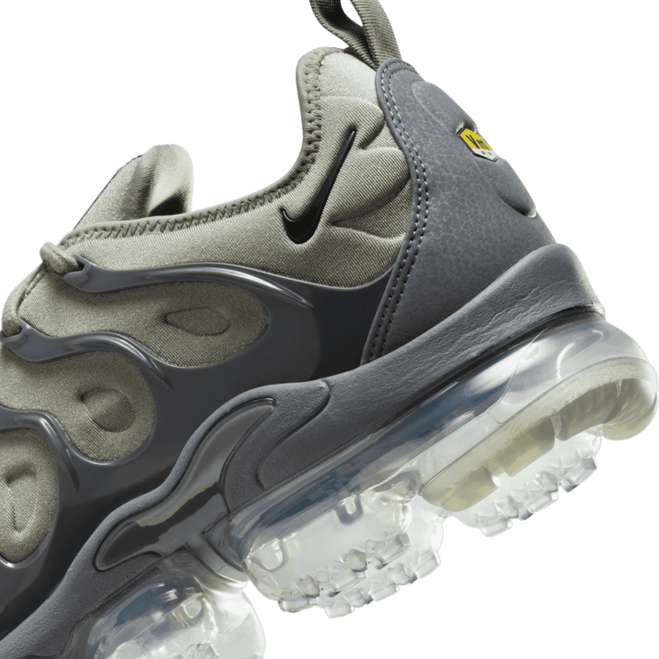 Nike Air VaporMax Plus Angle 5