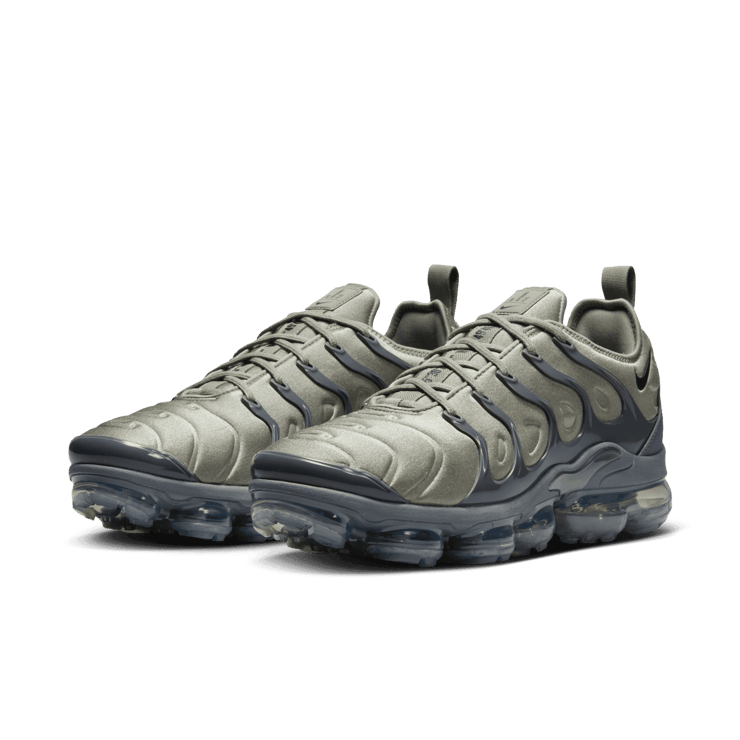 Nike Air VaporMax Plus Angle 2