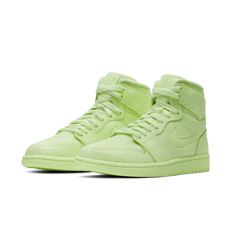 Air Jordan 1 High Premium “Barely Volt” WMNS SS 19 2019 Jordan 1 Retro High Barely Volt (W) - AH7389-700 Raffles