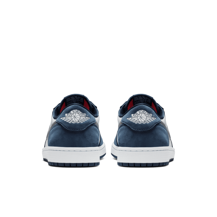 Jordan 1 Low SB Midnight Navy Angle 3