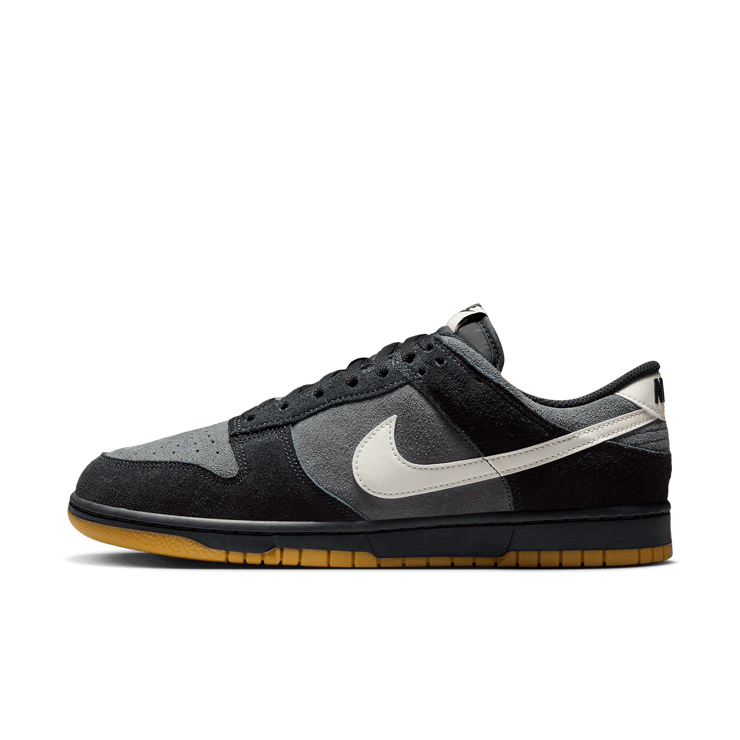 Nike Dunk Low Suede Black Anthracite Angle 0