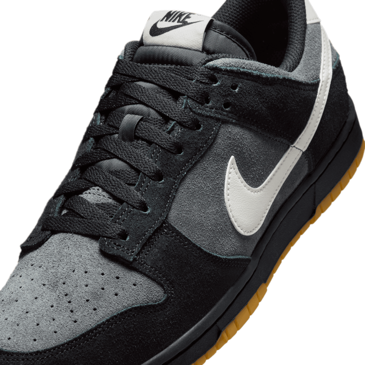 Nike Dunk Low Suede Black Anthracite Angle 5