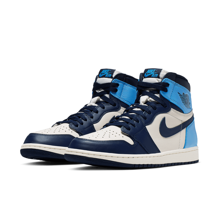 Air Jordan 1 Retro High OG Obsidian University Blue Angle 2