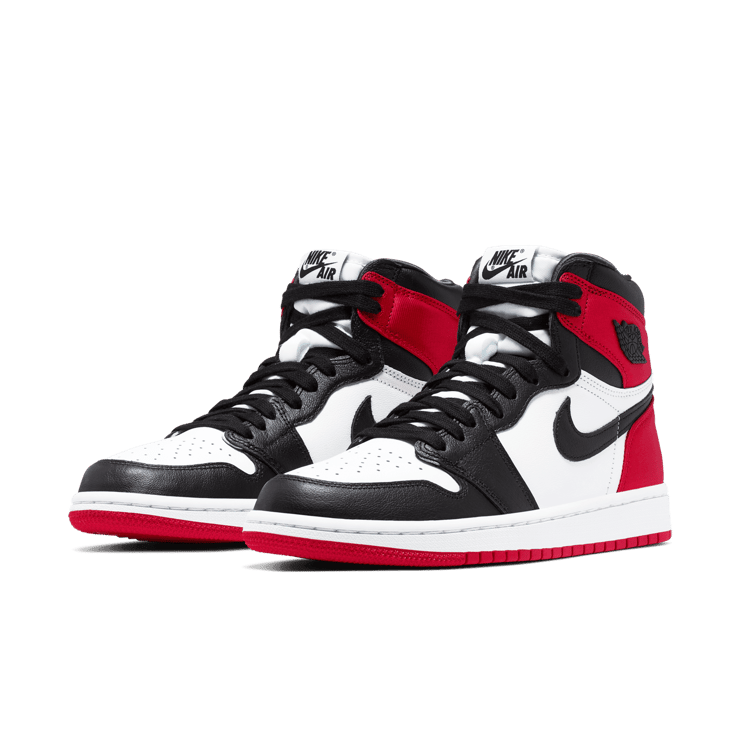 Jordan 1 Retro High Satin Black Toe (W) Angle 2