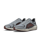 Nike Pegasus 41 GORE-TEX Waterproof Road Angle 2