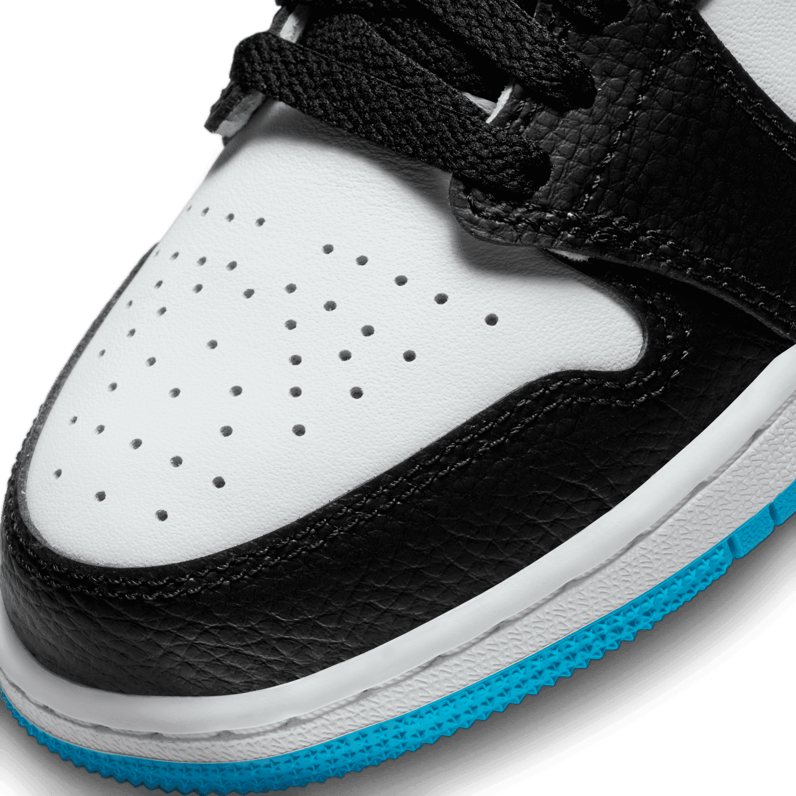 Air Jordan 1 Retro Low OG Black Dark Powder Blue (GS) Angle 4