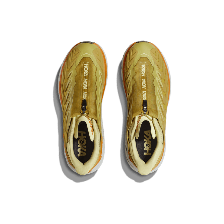 Hoka One One Clifton Golden Lichen Angle 0