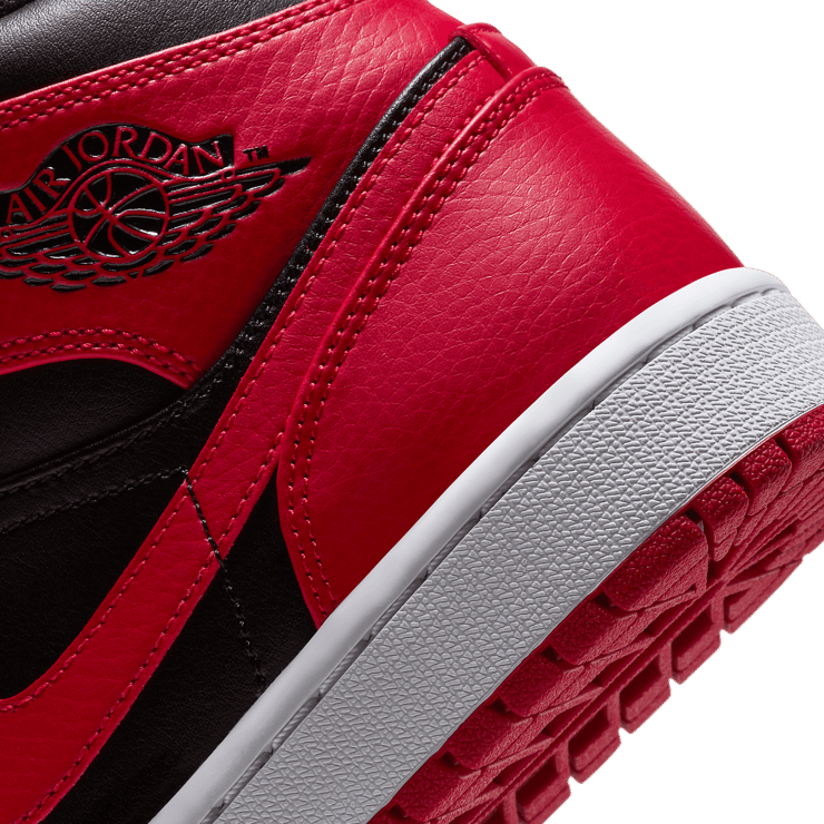 Jordan 1 Mid Banned Angle 5