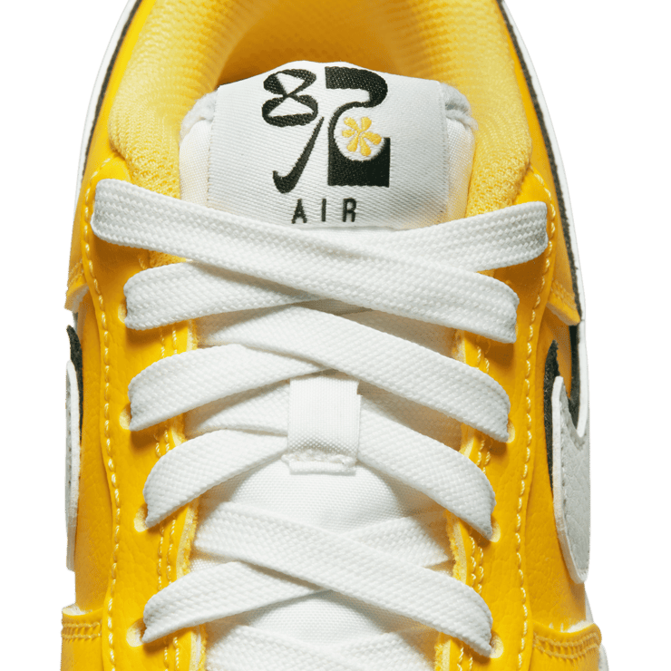 Nike Air Force 1 LV8 (GS) Angle 6