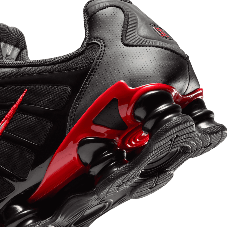 Nike Shox TL 'Black University Red' Angle 5