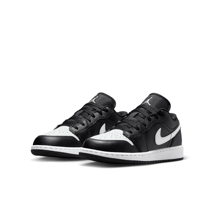 Air Jordan 1 Low Black Summit White (GS) Angle 3