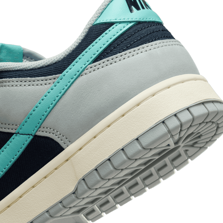Nike Dunk Low Premium 'Dark Obsidian Green Frost' Angle 5