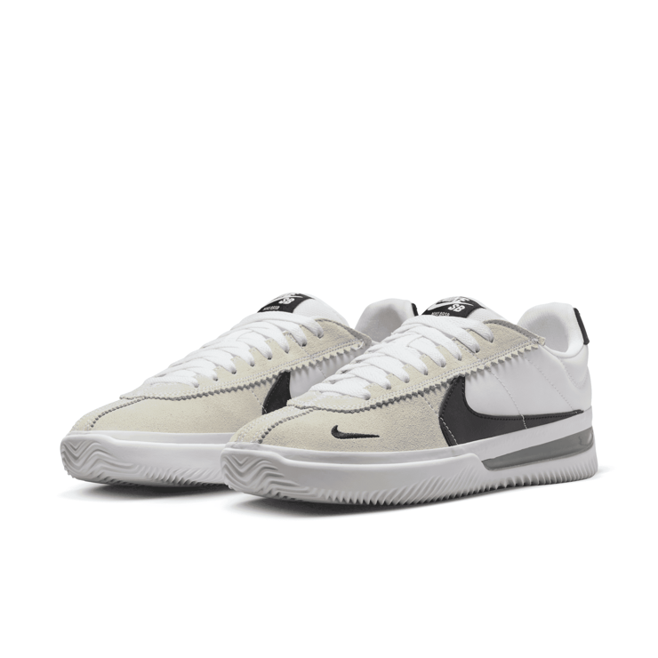 Nike BRSB White Black Angle 3