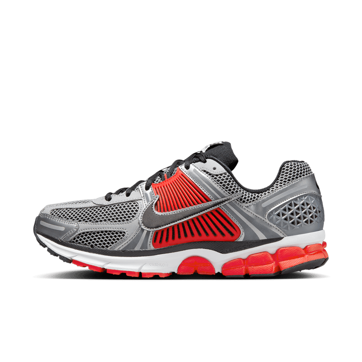 Nike Zoom Vomero 5 Bright Crimson Metallic Silver Angle 0