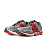 Nike Zoom Vomero 5 Bright Crimson Metallic Silver Angle 3
