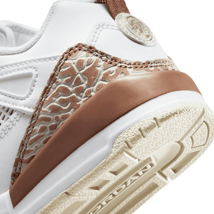 Jordan Spizike Low (PS) Angle 5