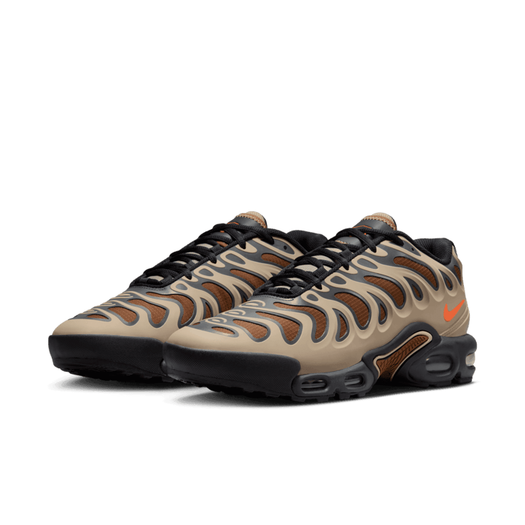 Nike Air Max Plus Drift Winterized Angle 2