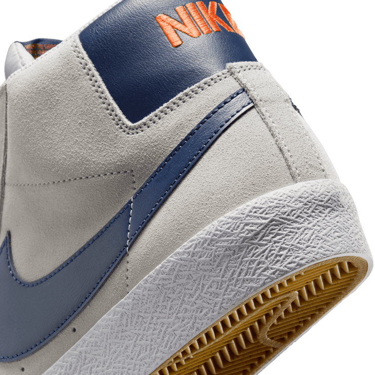 Nike SB Zoom Blazer Mid SB 'Wolf Grey Midnight Navy' Angle 5