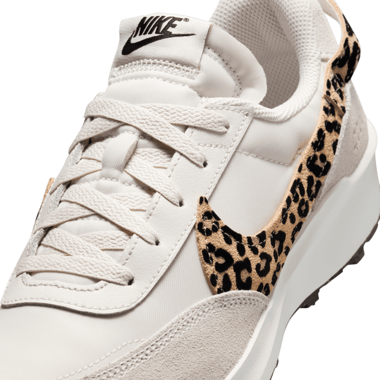 Nike Waffle Debut Angle 2