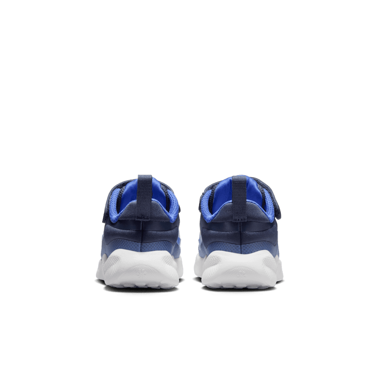 Nike Revolution 7 (TD) Angle 3