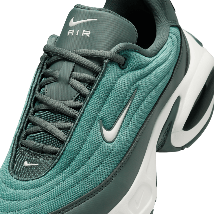 Nike Air Max Portal Angle 4