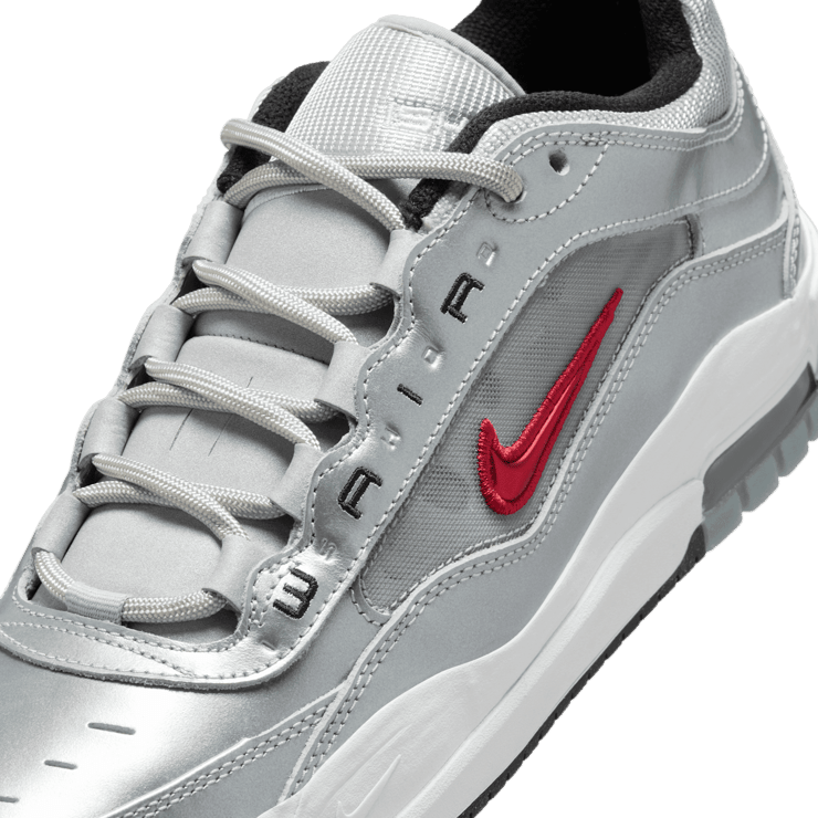 Nike SB Air Max Ishod Silver Bullet Angle 4