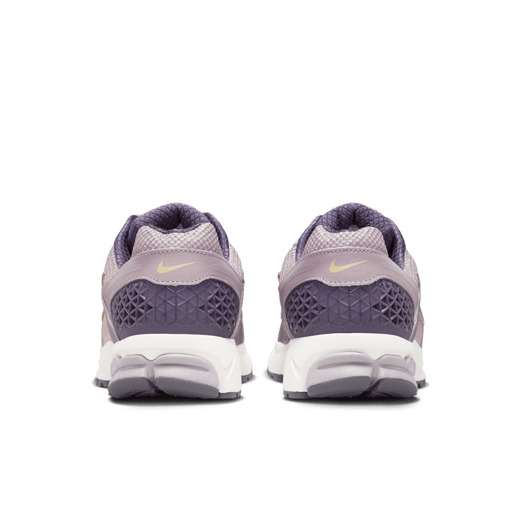Nike Zoom Vomero 5 Platinum Violet Angle 4