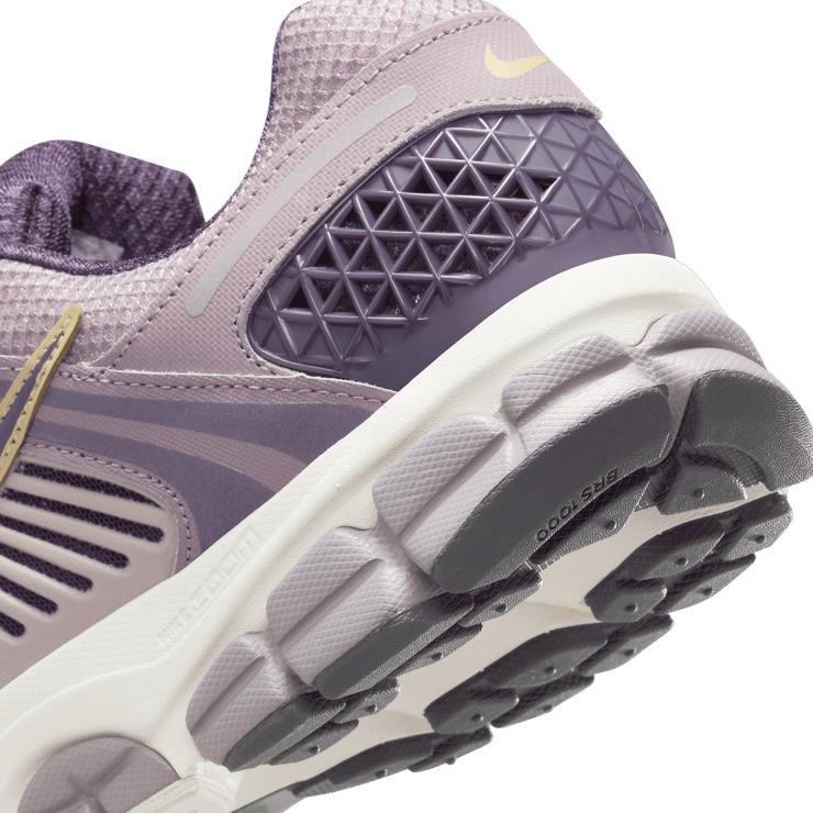 Nike Zoom Vomero 5 Platinum Violet Angle 6