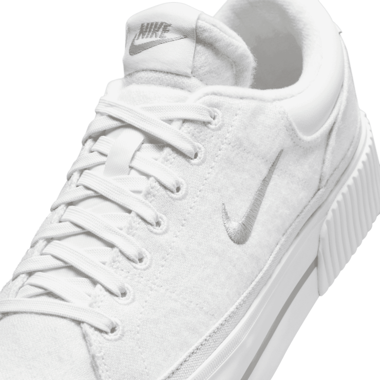 Nike Court Legacy Lift Angle 4