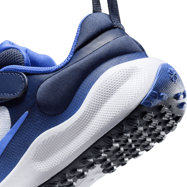 Nike Revolution 7 (PS) Angle 5