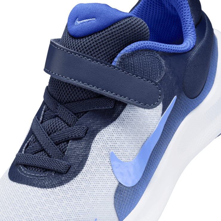 Nike Revolution 7 (PS) Angle 4