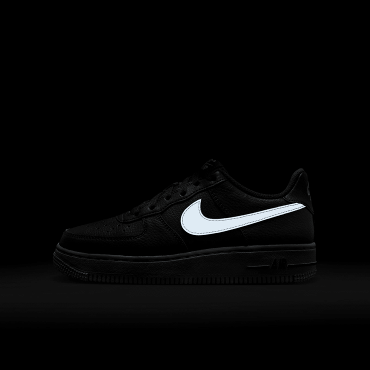 Nike Air Force 1 (GS) Angle 6