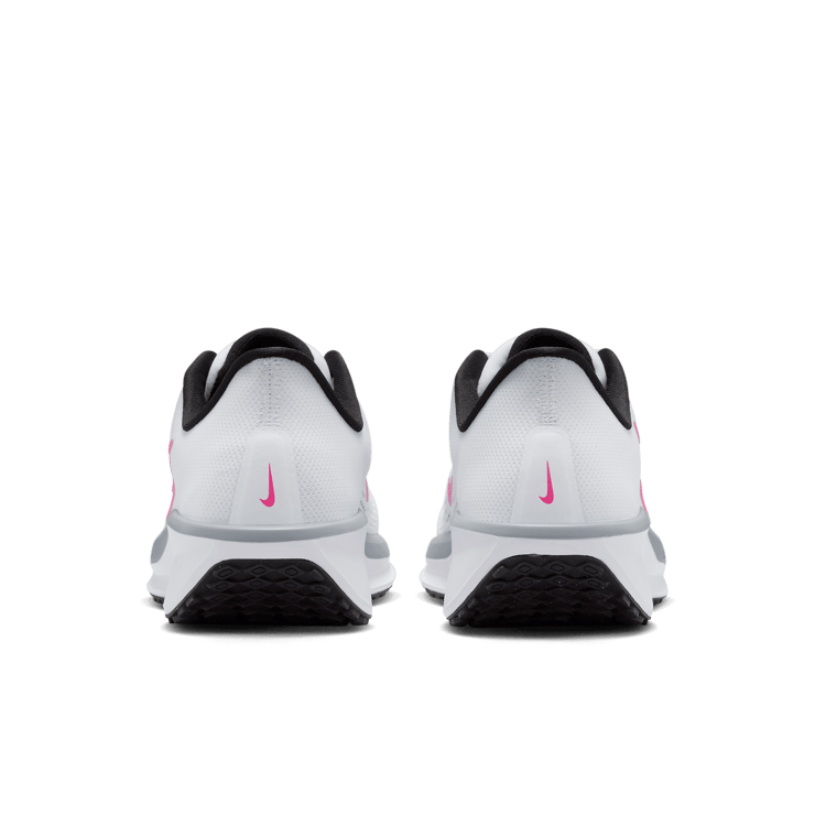 Nike Quest 6 Road Angle 4