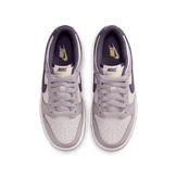 Nike Dunk Low (GS) Angle 2