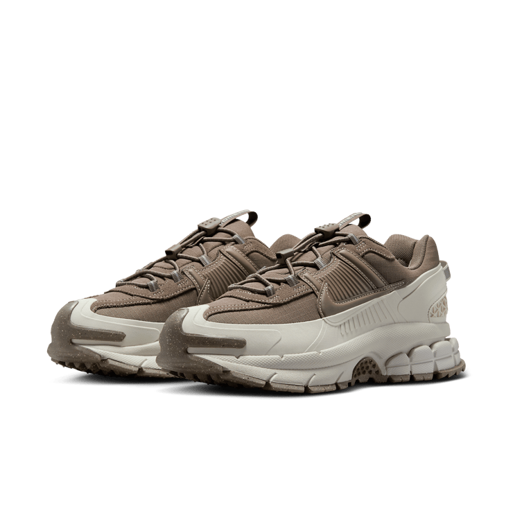 Nike Zoom Vomero 5 Roam Light Bone Mink Brown (W) Angle 3