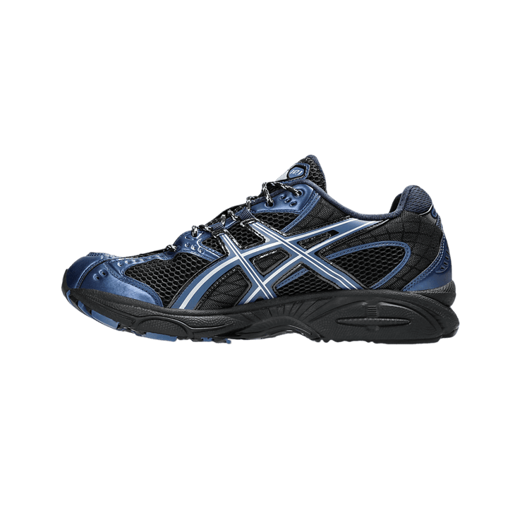 ASICS Gel-Nimbus 10.1 Black Grand Shark Angle 2