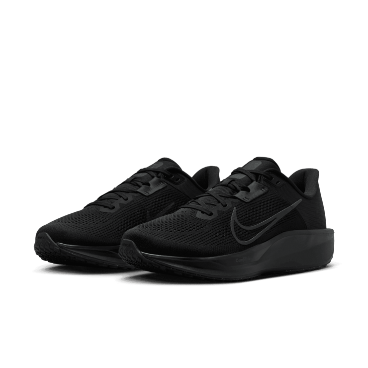 Nike Quest 6 Road Angle 2