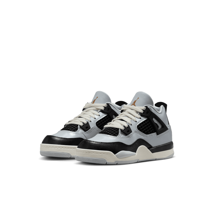 Air Jordan 4 Retro Platinum Gold (PS) Angle 3