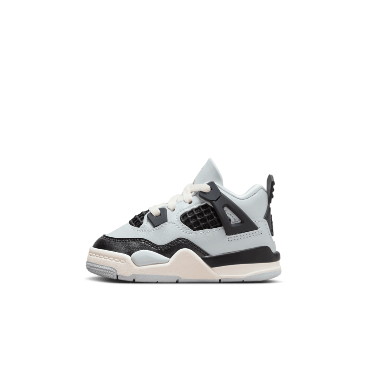 Air Jordan 4 Retro Platinum Gold (TD) Angle 0