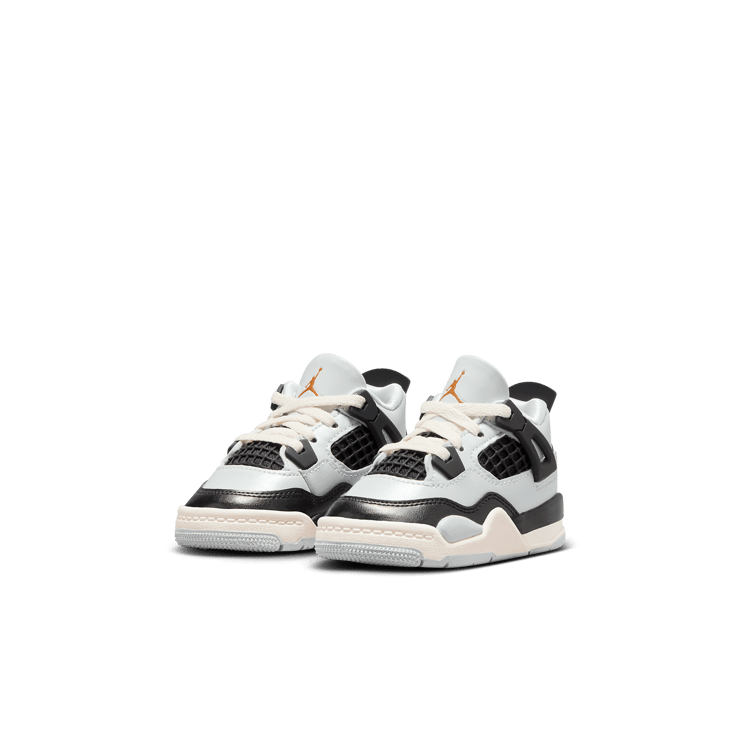 Air Jordan 4 Retro Platinum Gold (TD) Angle 3