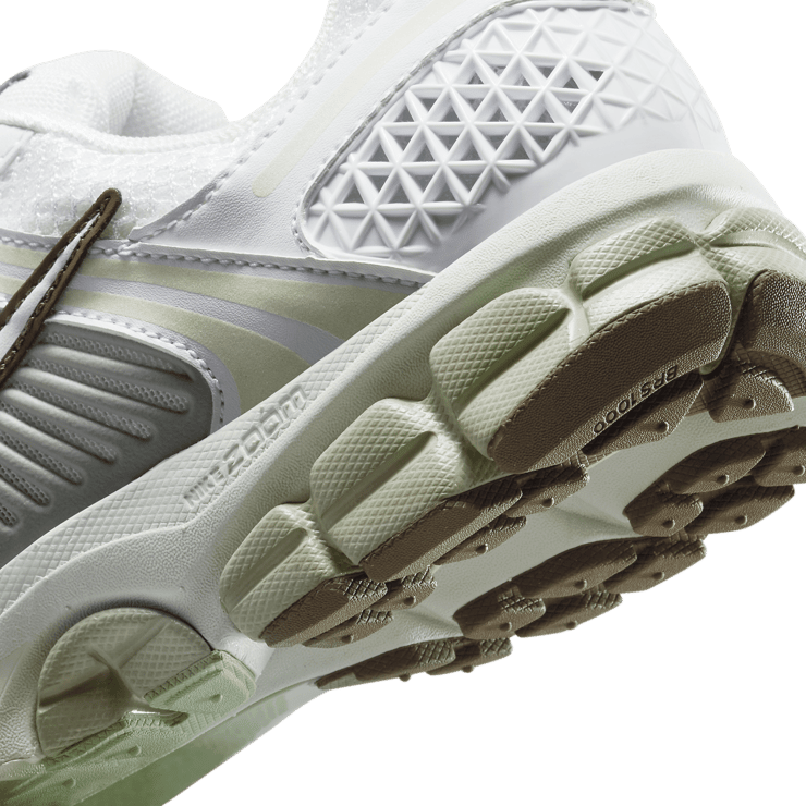 Nike Zoom Vomero 5 Ironstone Jade Horizion (W) Angle 6
