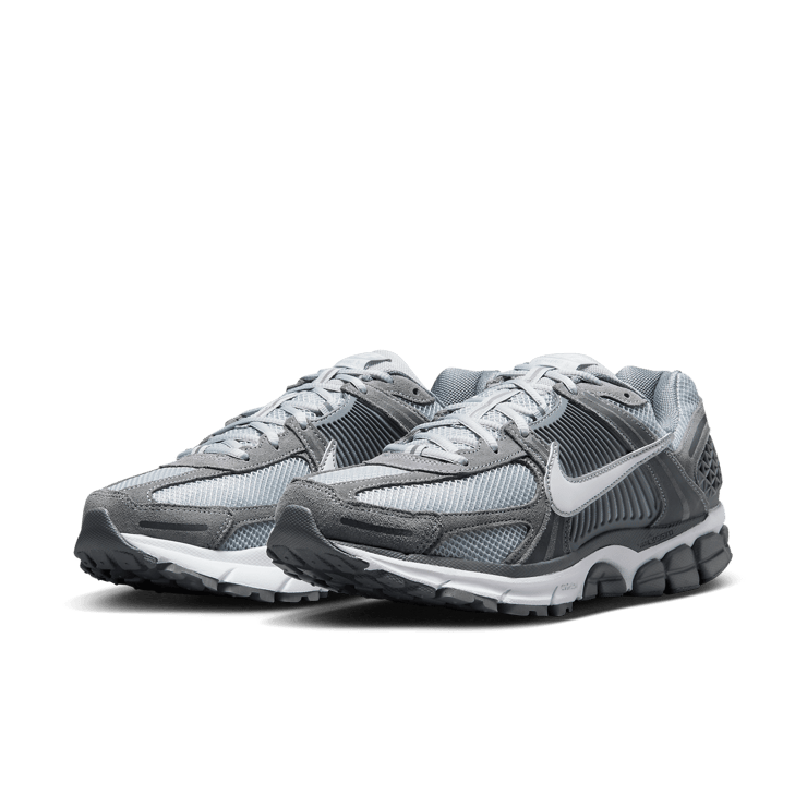 Nike Zoom Vomero 5 Cool Grey (2025) Angle 3