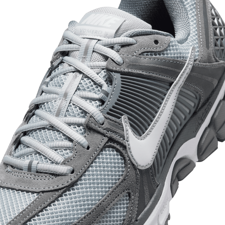 Nike Zoom Vomero 5 Cool Grey (2025) Angle 5