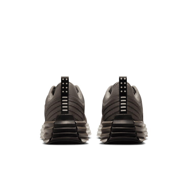 Nike Lunar Roam Angle 3