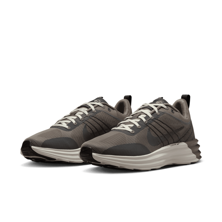 Nike Lunar Roam Angle 2