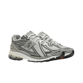 New Balance 1906R Invincible N. Hoolywood Green Angle 2