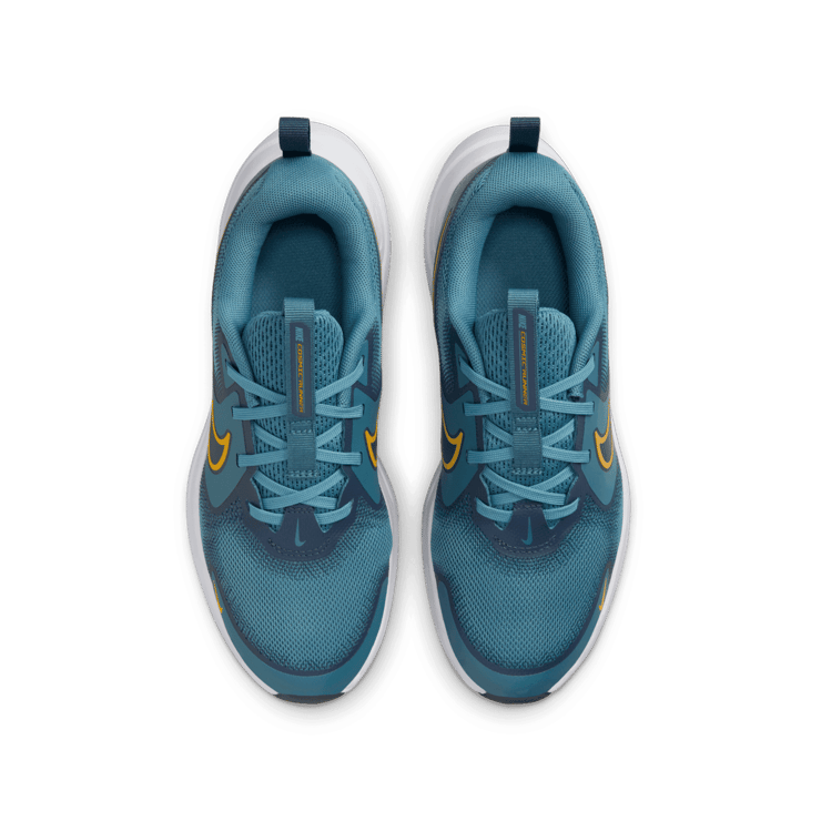 Nike Cosmic Runner Road (GS) Angle 1