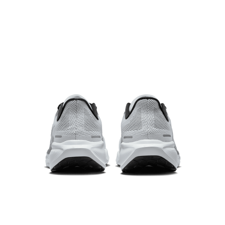 Nike Pegasus 41 Road Angle 4