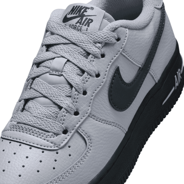 Nike Air Force 1 (GS) Angle 4